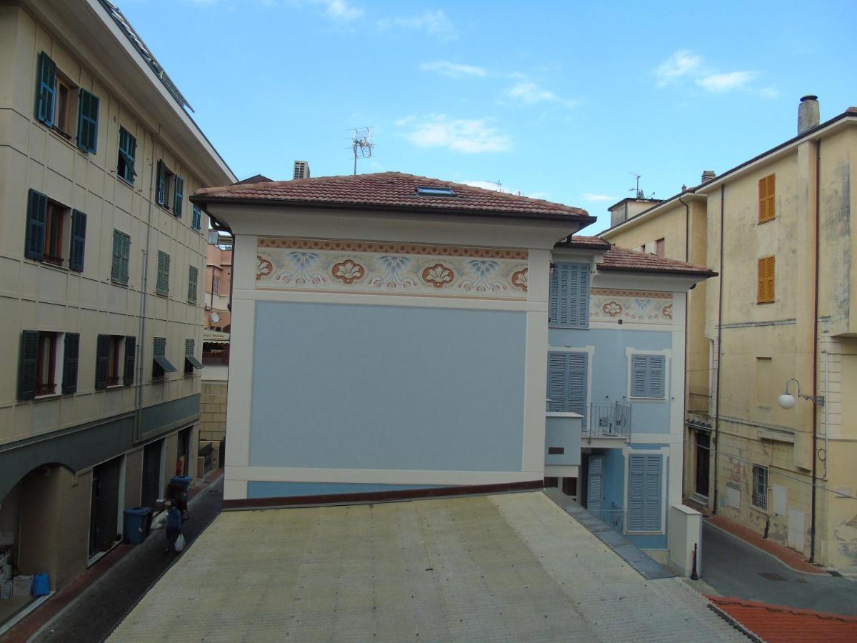 Appartamento Stella Marina In Pieno Centro Di Pietra Ligure Sulla Passeggiata E A Un Passo Dal Mare Экстерьер фото